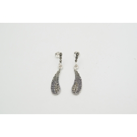 ARETES DE ALAS DE ÁNGEL CON MARQUESITA